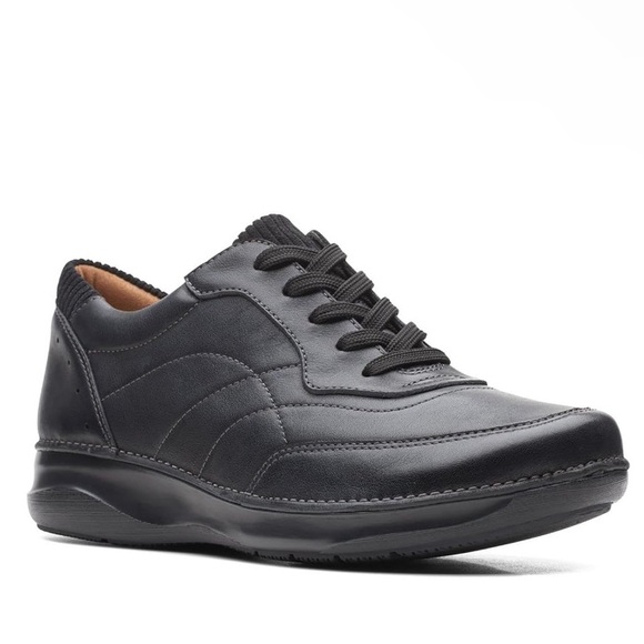 🔥 Clarks Appley Tie sneaker in black size 9 - Picture 1 of 6